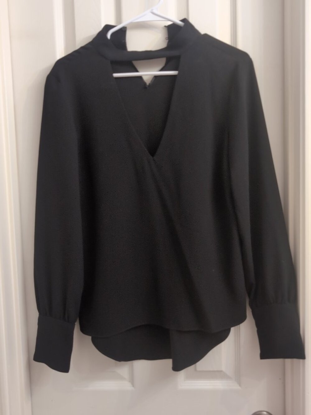 Black V neck long sleeves top
